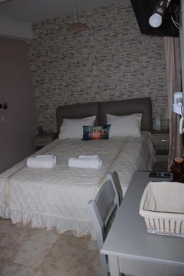 Marinos Studios At Lourdata Village Dış mekan fotoğraf