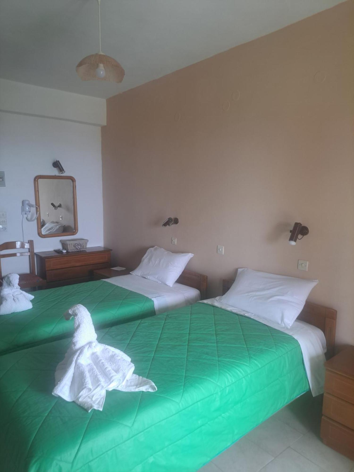 Marinos Studios At Lourdata Village Dış mekan fotoğraf