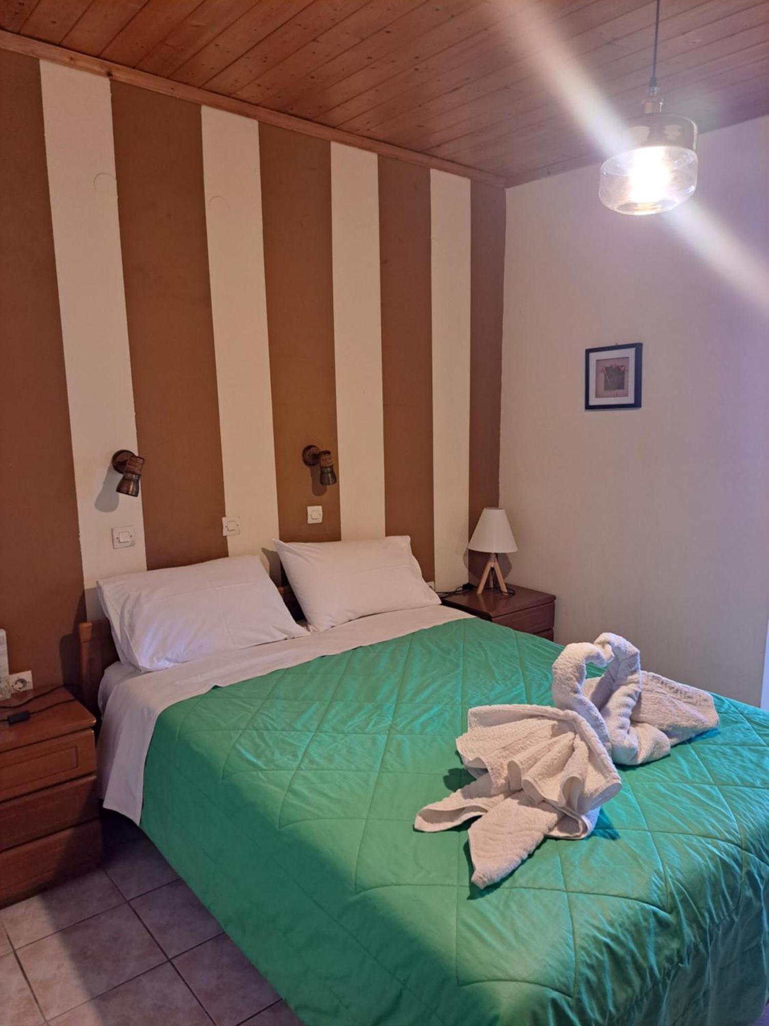 Marinos Studios At Lourdata Village Dış mekan fotoğraf